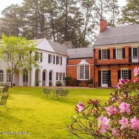 260 N Ridge Street, Southern Pines, NC 28387