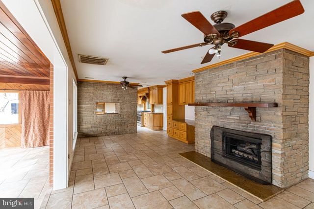 17211 QUEEN ANNE BRIDGE RD, Bowie, MD 20716