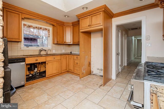 17211 QUEEN ANNE BRIDGE RD, Bowie, MD 20716