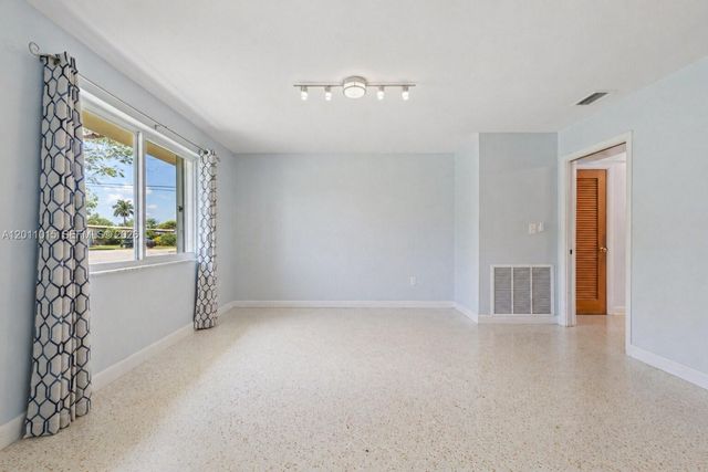 81 NW 18th St, Homestead, FL 33030