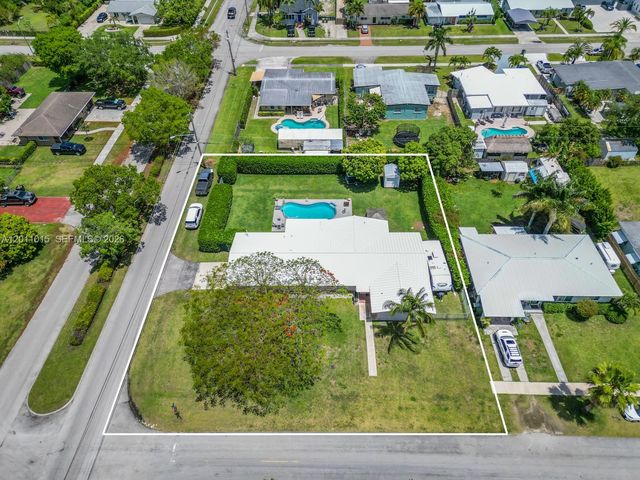 81 NW 18th St, Homestead, FL 33030