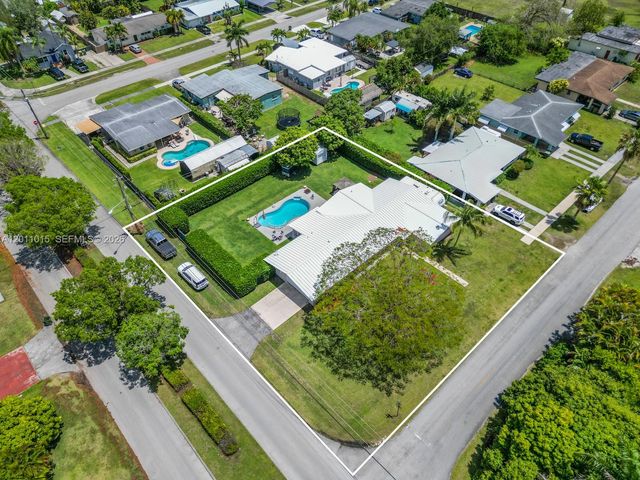 81 NW 18th St, Homestead, FL 33030