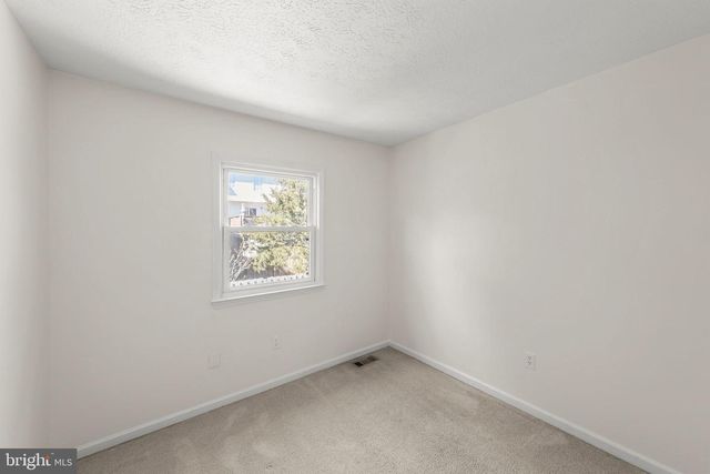 109 ASH HOLLOW DR, Winchester, VA 22602