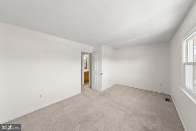 109 ASH HOLLOW DR, Winchester, VA 22602