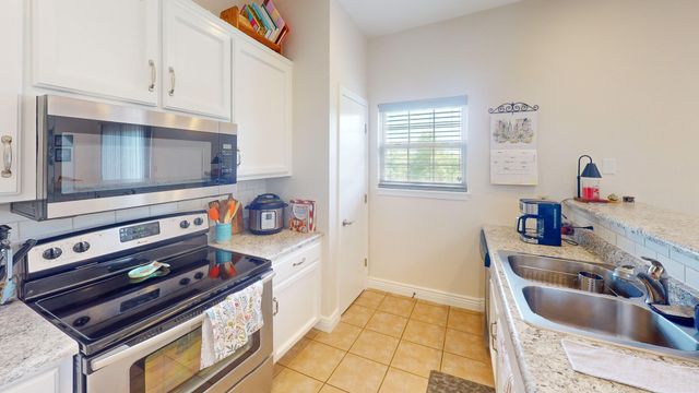 1505 SPIROS DR UNIT A, Columbia, MO 65202