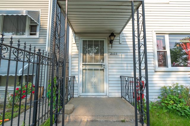 2103 N Long Avenue, Chicago, IL 60639