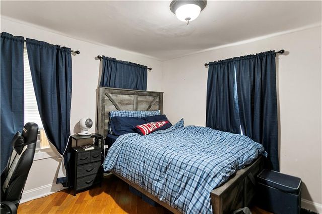 3527 Kenwood Avenue, Kansas City, MO 64109