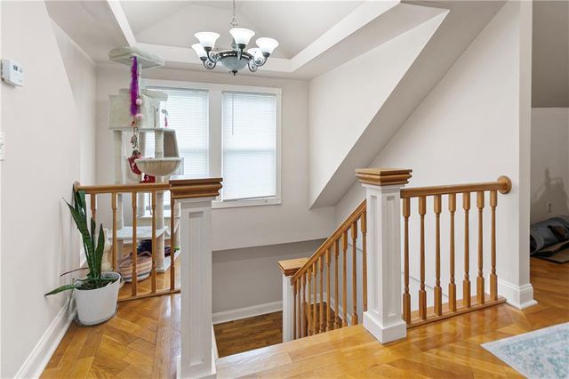 3527 Kenwood Avenue, Kansas City, MO 64109