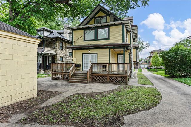 3527 Kenwood Avenue, Kansas City, MO 64109