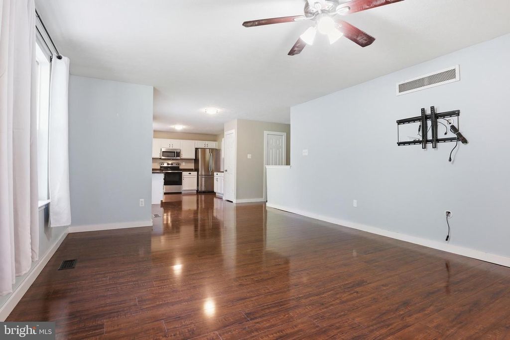 Image 5 of property listing at 24 TOPEKA CT, Conowingo, MD 21918