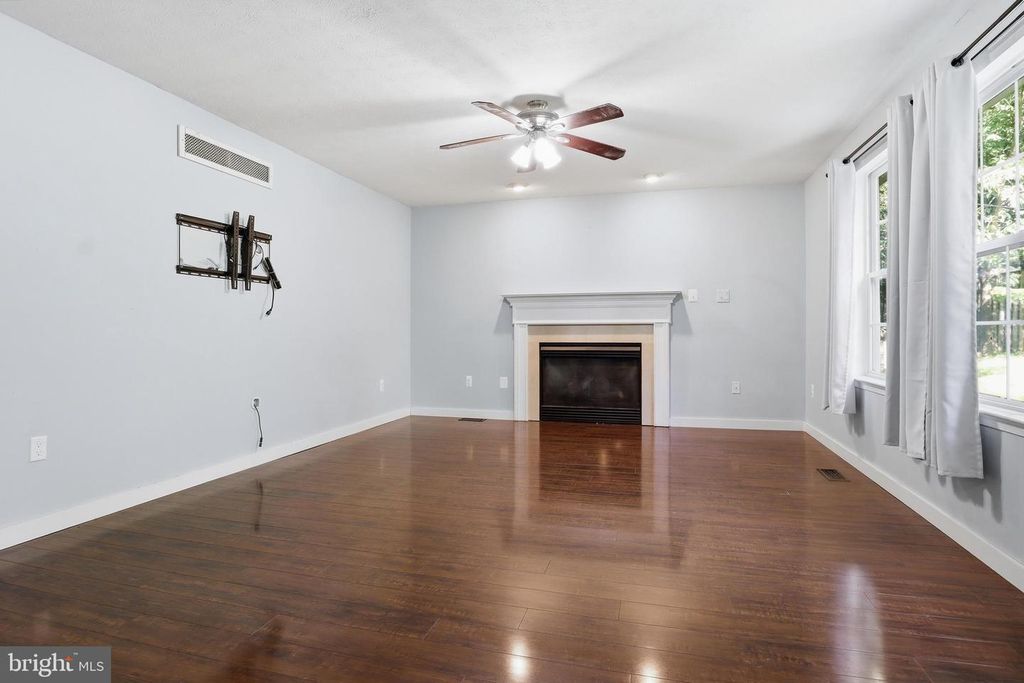Image 7 of property listing at 24 TOPEKA CT, Conowingo, MD 21918