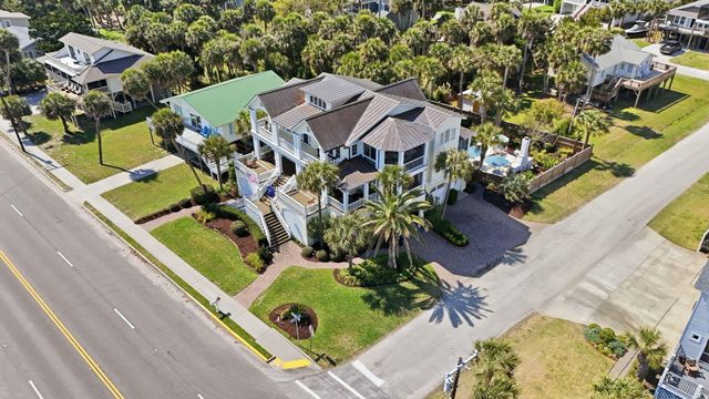 601 Palmetto Boulevard, Edisto Island, SC 29438