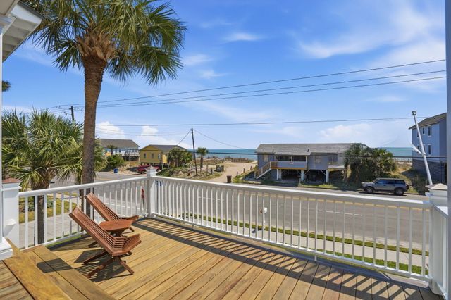 601 Palmetto Boulevard, Edisto Island, SC 29438