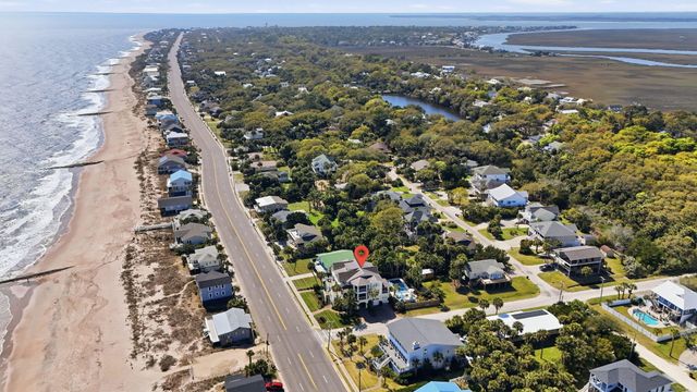 601 Palmetto Boulevard, Edisto Island, SC 29438