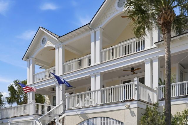 601 Palmetto Boulevard, Edisto Island, SC 29438