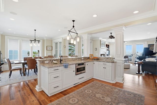 601 Palmetto Boulevard, Edisto Island, SC 29438