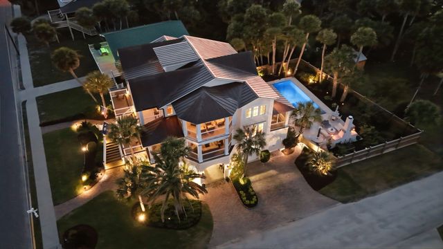 601 Palmetto Boulevard, Edisto Island, SC 29438