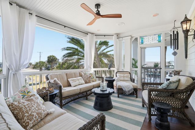 601 Palmetto Boulevard, Edisto Island, SC 29438