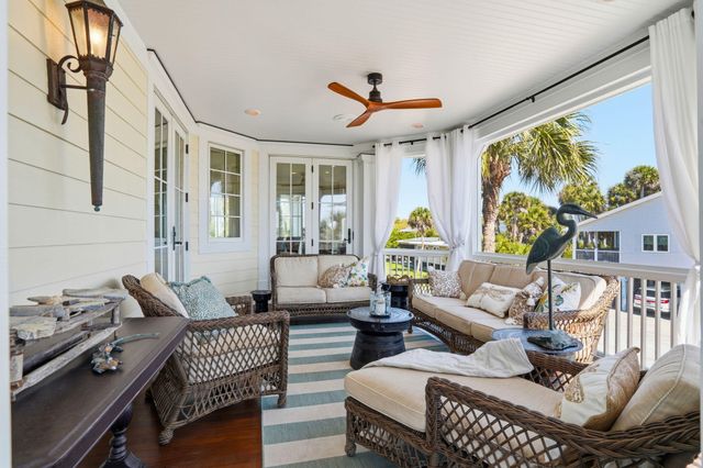 601 Palmetto Boulevard, Edisto Island, SC 29438
