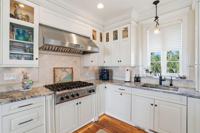 601 Palmetto Boulevard, Edisto Island, SC 29438