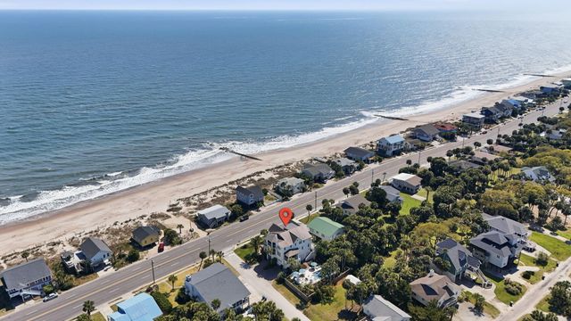 601 Palmetto Boulevard, Edisto Island, SC 29438