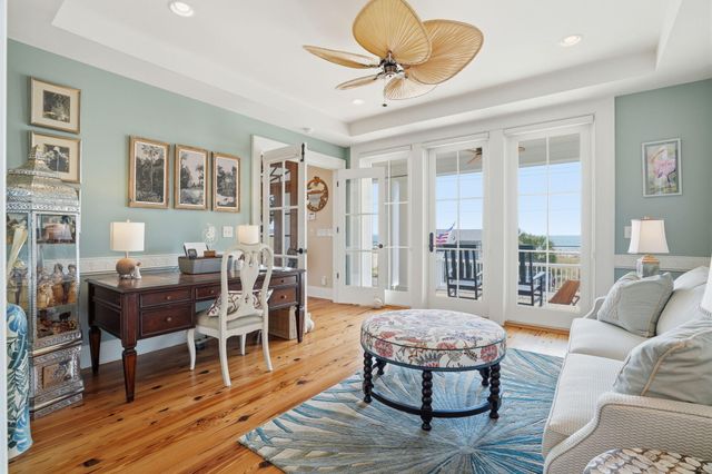 601 Palmetto Boulevard, Edisto Island, SC 29438