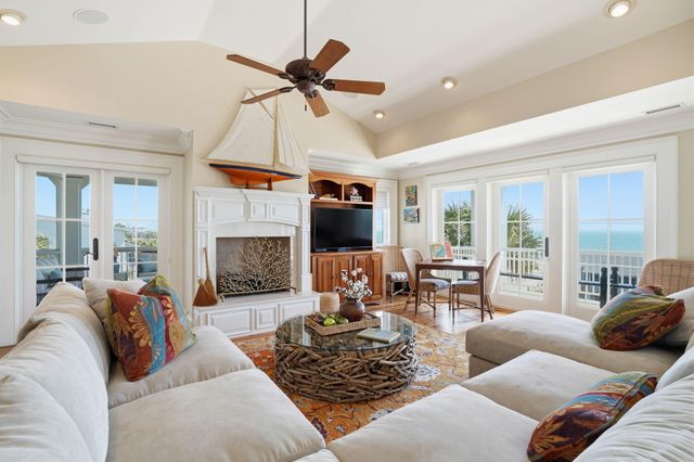 601 Palmetto Boulevard, Edisto Island, SC 29438