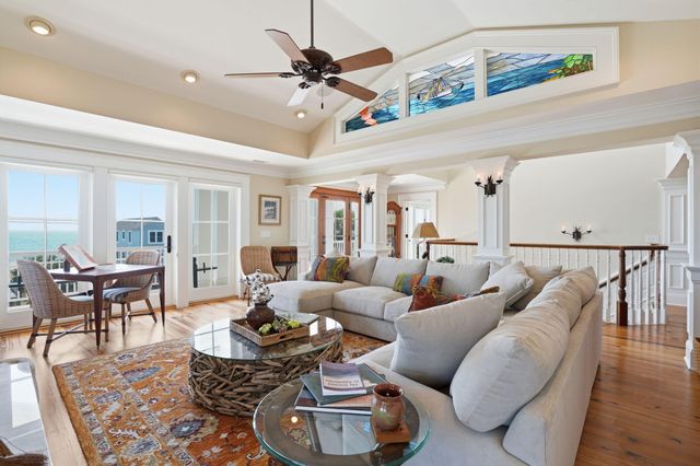 601 Palmetto Boulevard, Edisto Island, SC 29438
