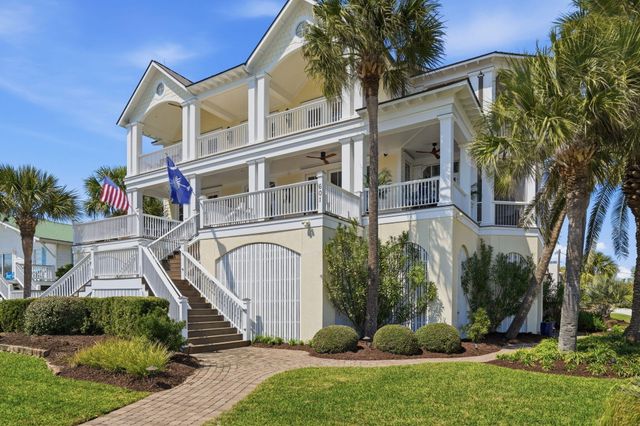 601 Palmetto Boulevard, Edisto Island, SC 29438