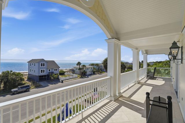 601 Palmetto Boulevard, Edisto Island, SC 29438