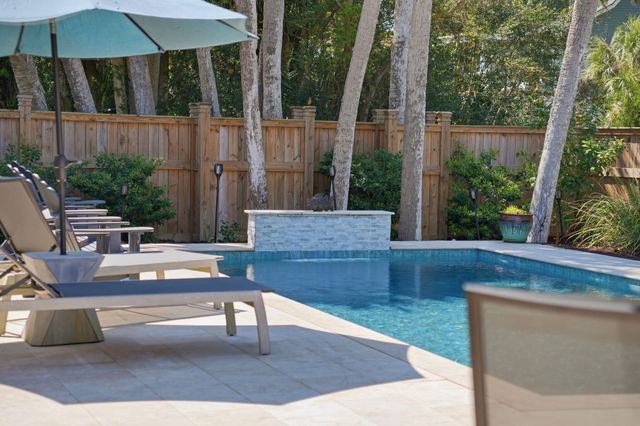 601 Palmetto Boulevard, Edisto Island, SC 29438