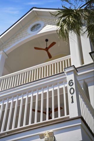 601 Palmetto Boulevard, Edisto Island, SC 29438