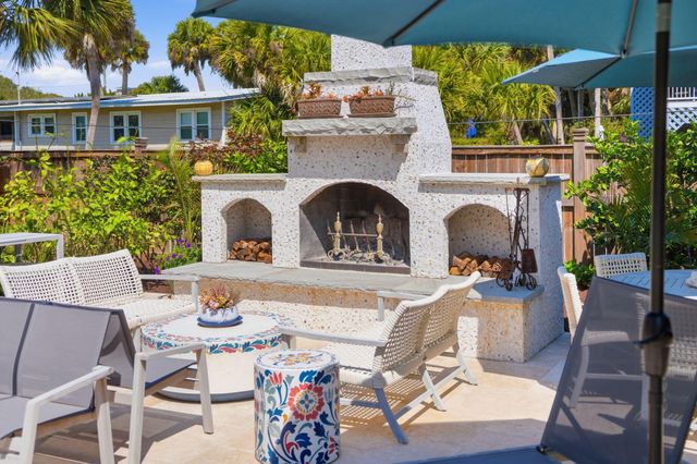 601 Palmetto Boulevard, Edisto Island, SC 29438