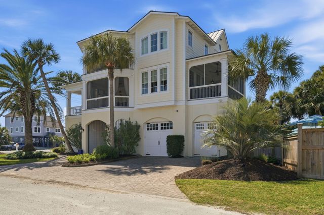 601 Palmetto Boulevard, Edisto Island, SC 29438