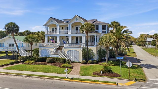 601 Palmetto Boulevard, Edisto Island, SC 29438