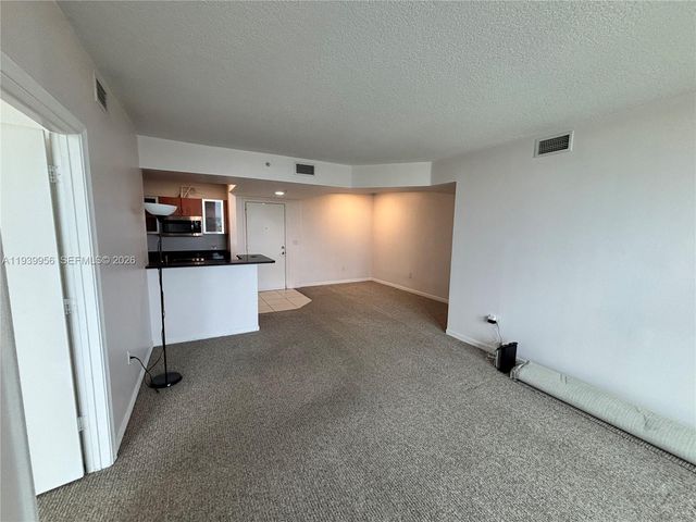 2775 NE 187th St 403, Aventura, FL 33180