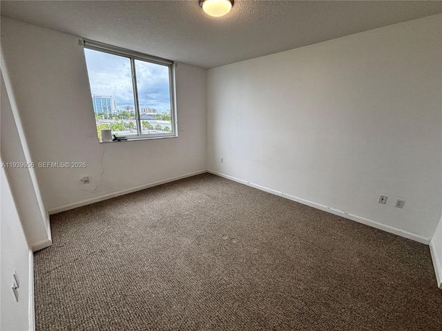 2775 NE 187th St 403, Aventura, FL 33180