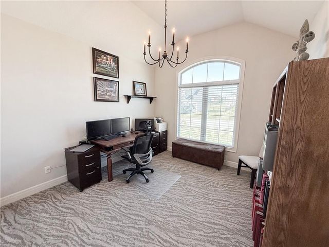 814 Creekmoor Drive, Raymore, MO 64083