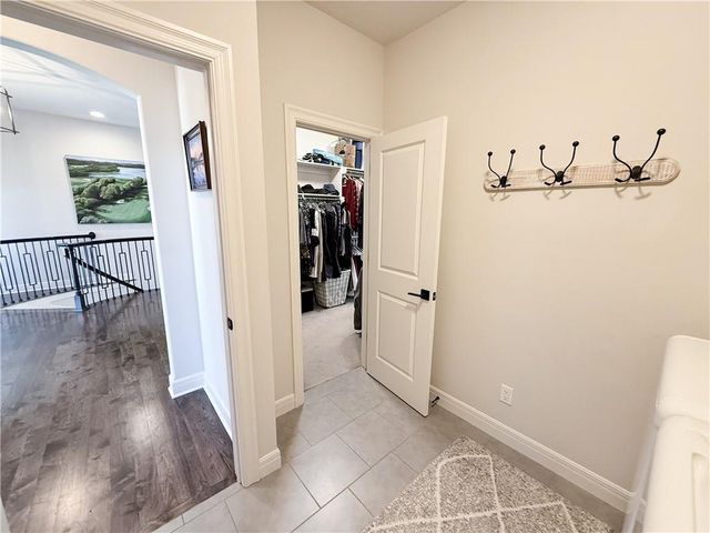 814 Creekmoor Drive, Raymore, MO 64083