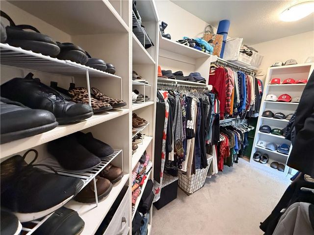 814 Creekmoor Drive, Raymore, MO 64083