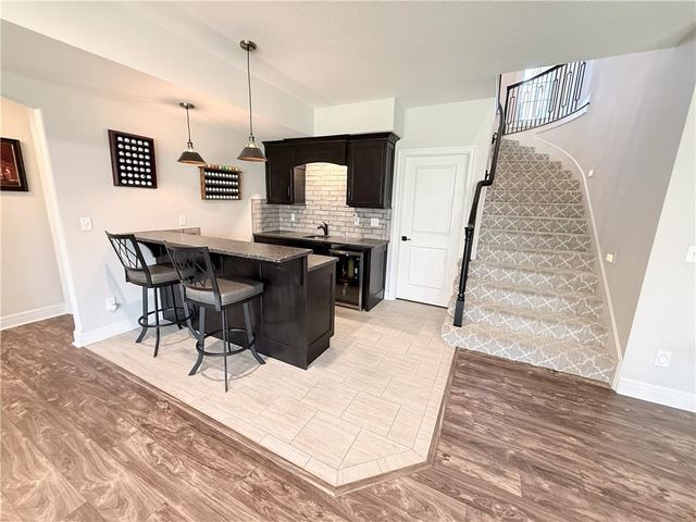 814 Creekmoor Drive, Raymore, MO 64083