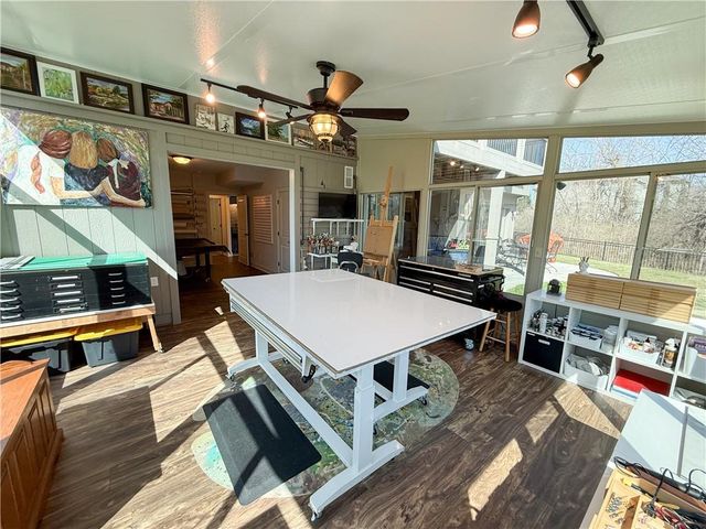 814 Creekmoor Drive, Raymore, MO 64083