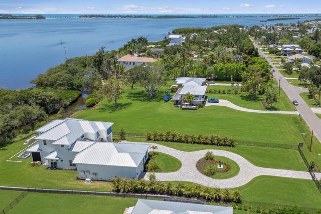 9912 46TH AVENUE W, Bradenton, FL 34210