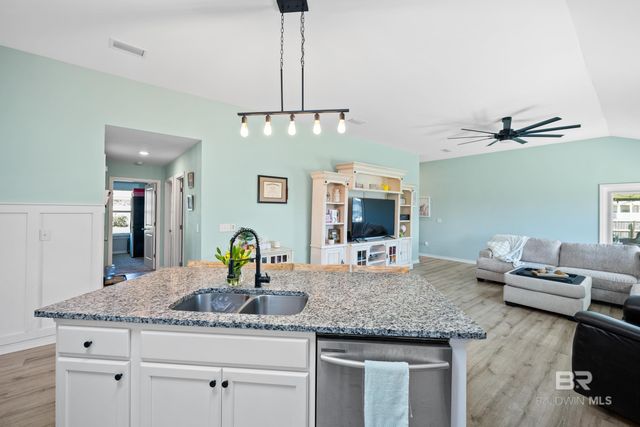 18260 Memphis Way, Robertsdale, AL 36567