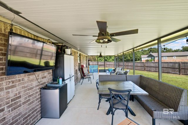 18260 Memphis Way, Robertsdale, AL 36567