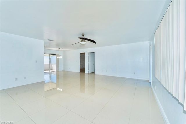 224 NE 9th TER, Cape Coral, FL 33909