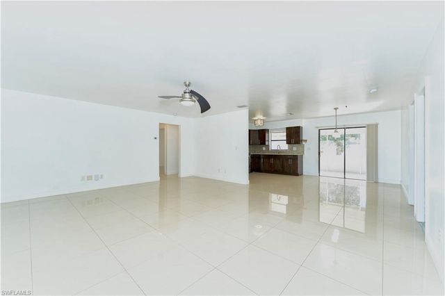 224 NE 9th TER, Cape Coral, FL 33909