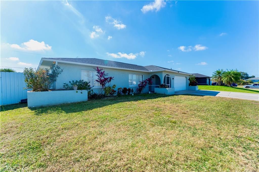 224 NE 9th TER, CAPE CORAL, FL 33909 — photo 2