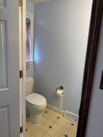 17 Pondview Rd, Sudbury, MA 01776
