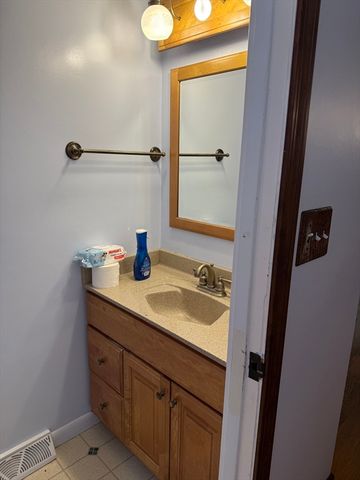 17 Pondview Rd, Sudbury, MA 01776